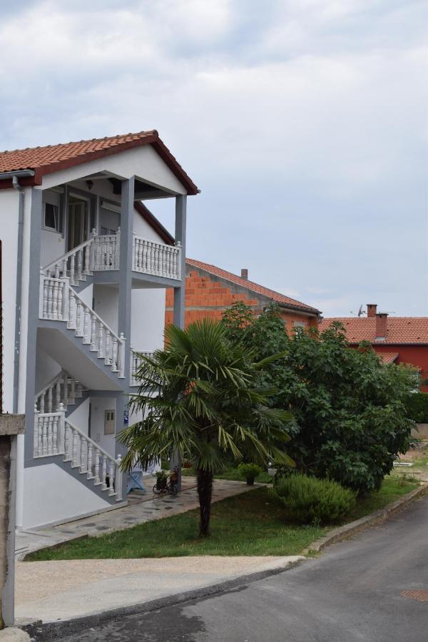 Apartments Malinska-Kajkic Экстерьер фото